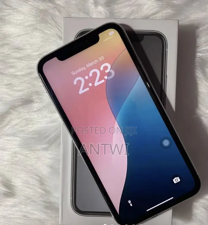 New Apple iPhone 11 64 GB Black