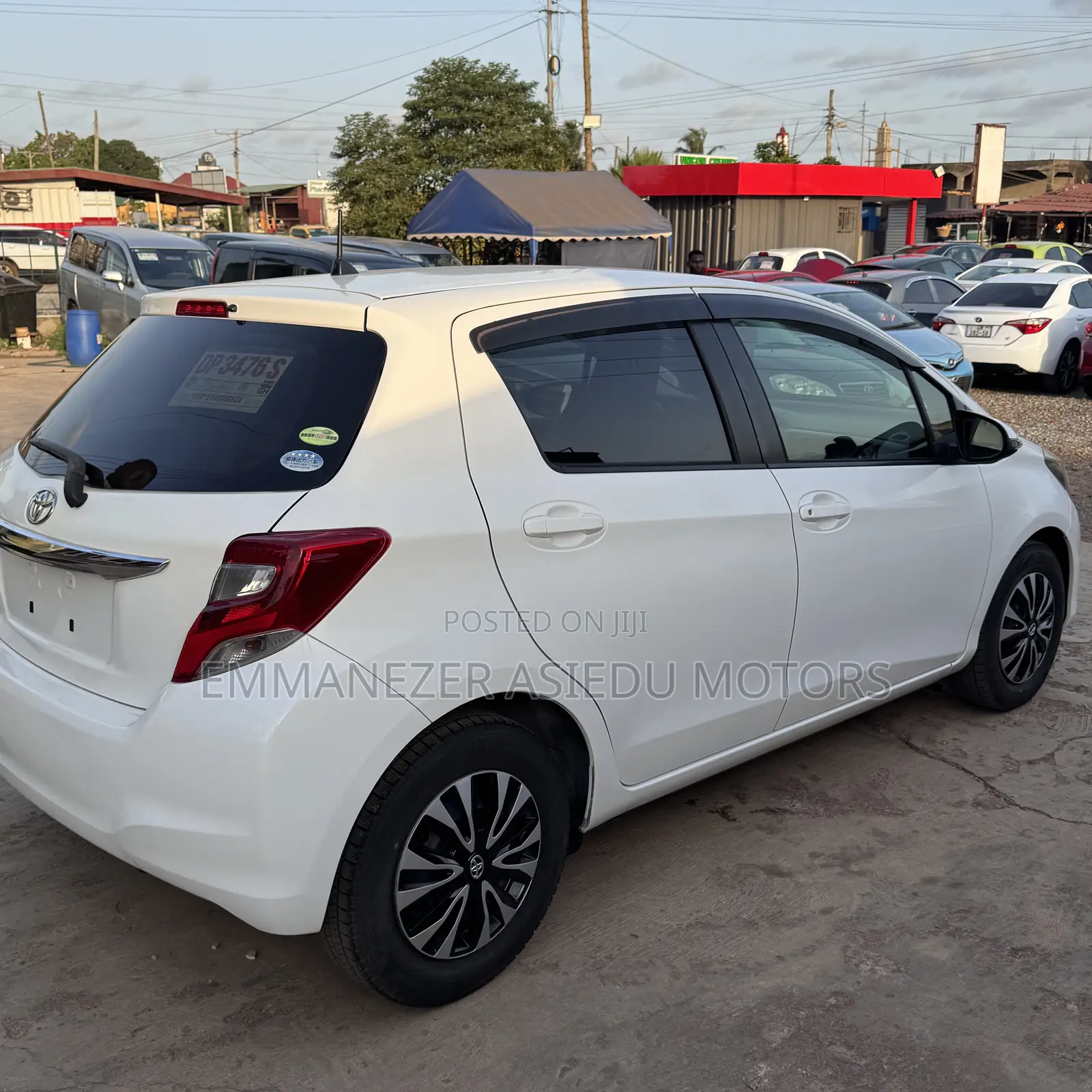 Toyota Vitz 1.3 FWD 5dr 2014 White