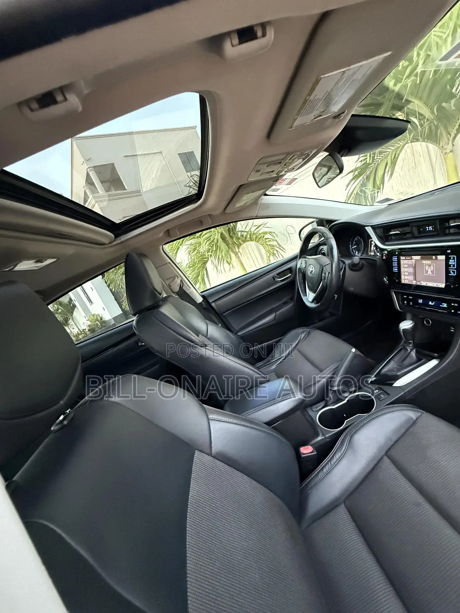 Toyota Corolla SE Special Edition 4dr Sedan (1.8L 4cyl CVT) 2017 Silver