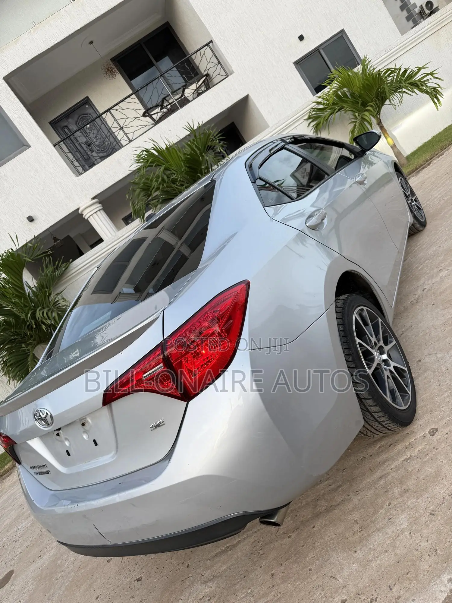 Toyota Corolla SE Special Edition 4dr Sedan (1.8L 4cyl CVT) 2017 Silver