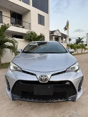 Toyota Corolla SE Special Edition 4dr Sedan (1.8L 4cyl CVT) 2017 Silver