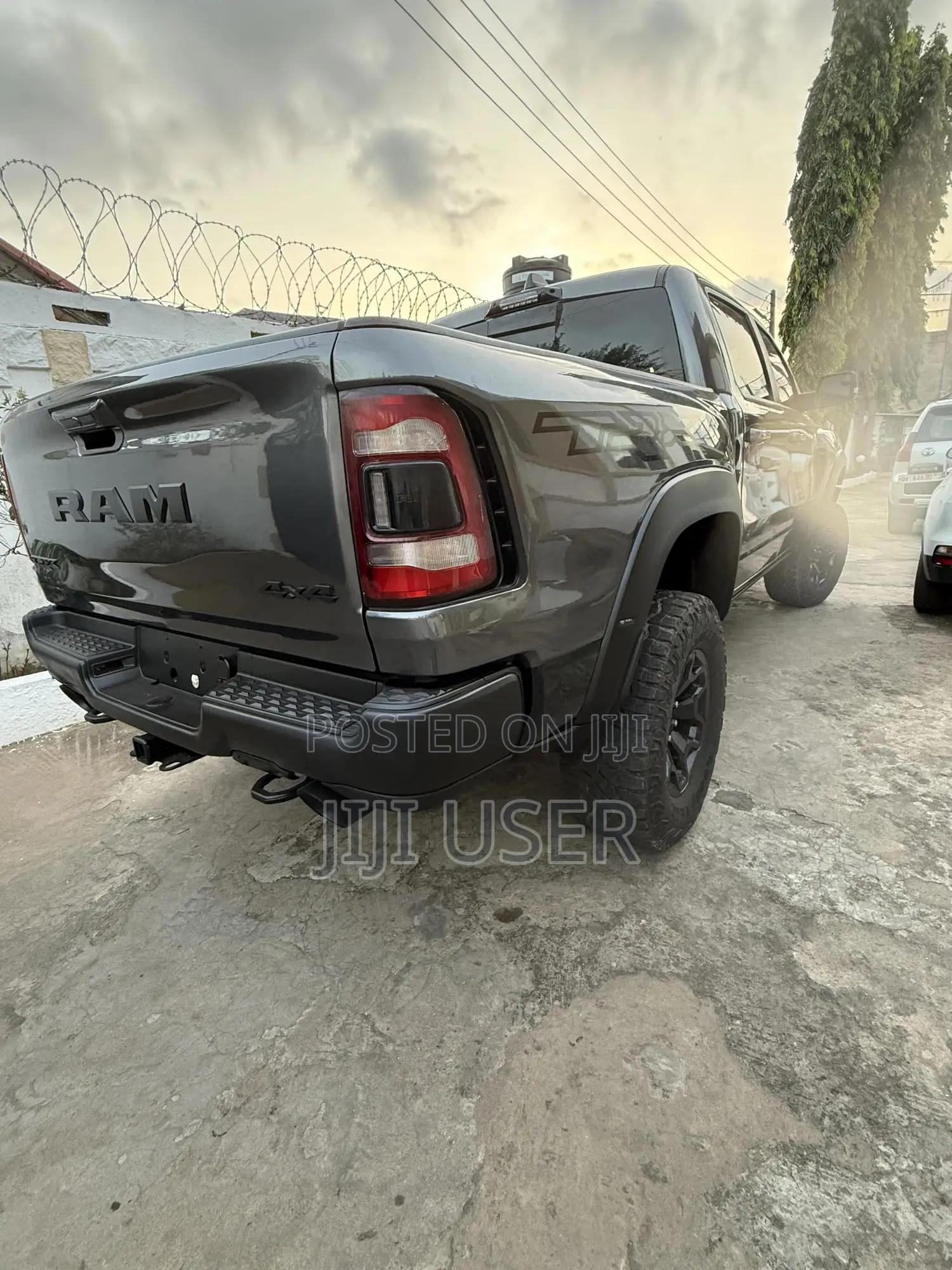 RAM 1500 TRX Crew Cab 4WD SB 2023 Brown