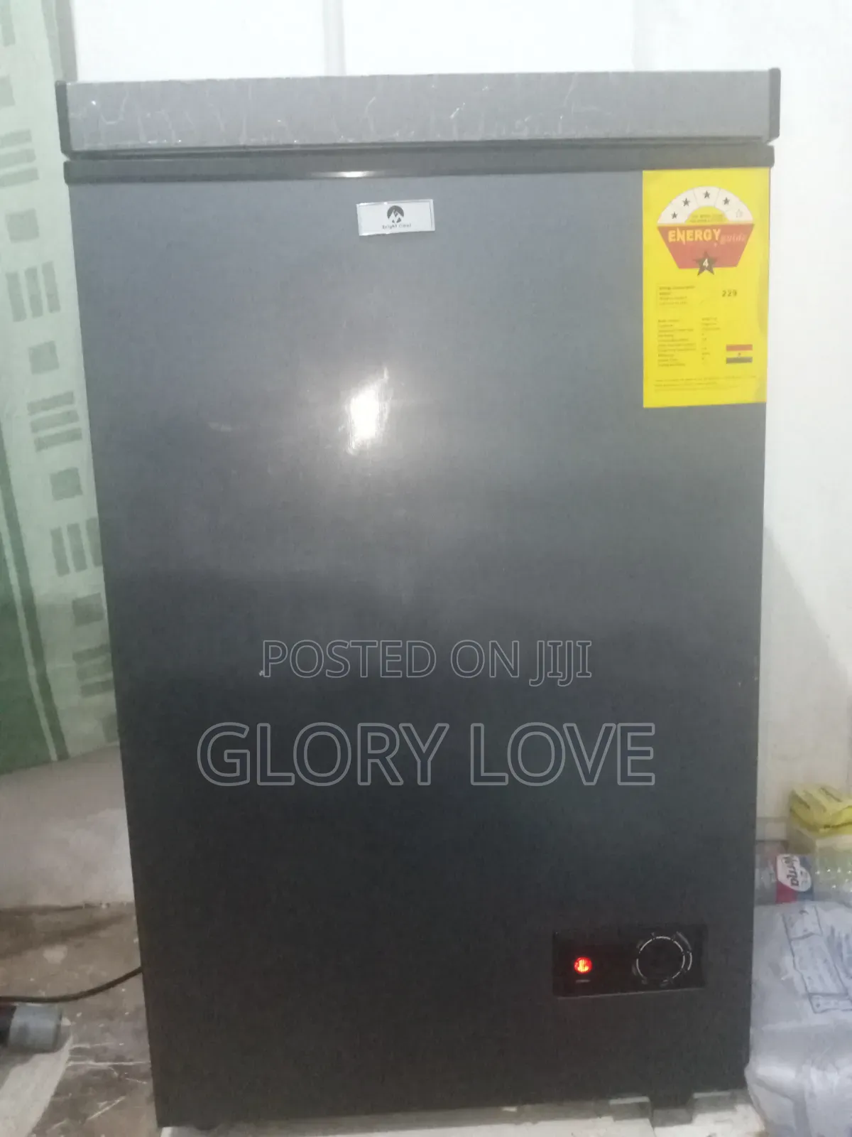 100l Bright Cool Chest Freezer