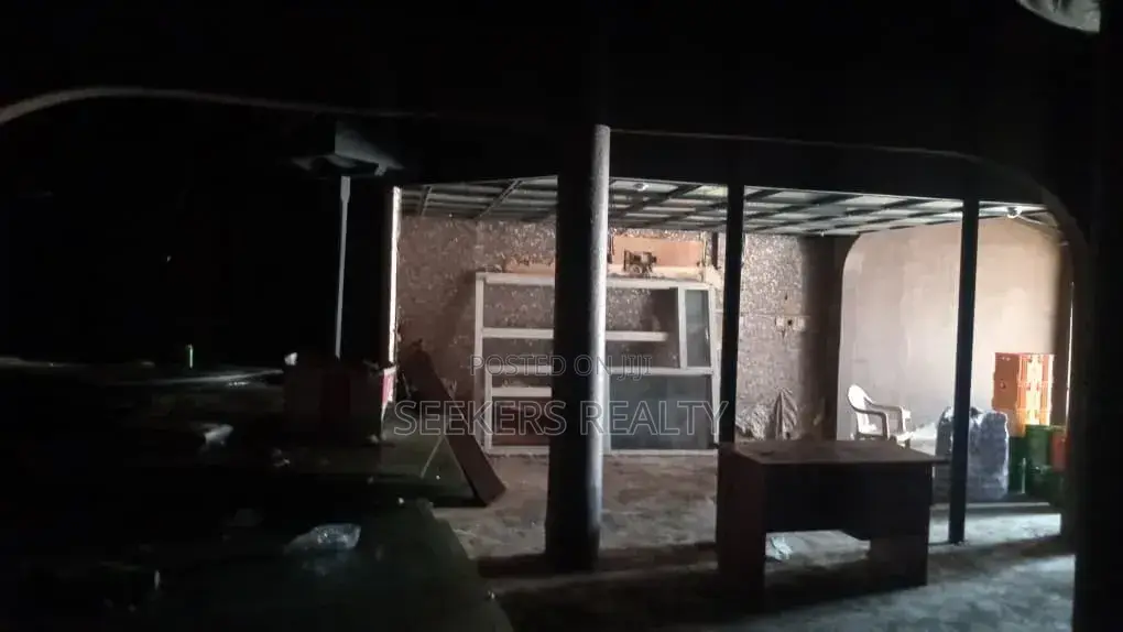 Night Club / Pub for Rent – Oxford Street, Osu