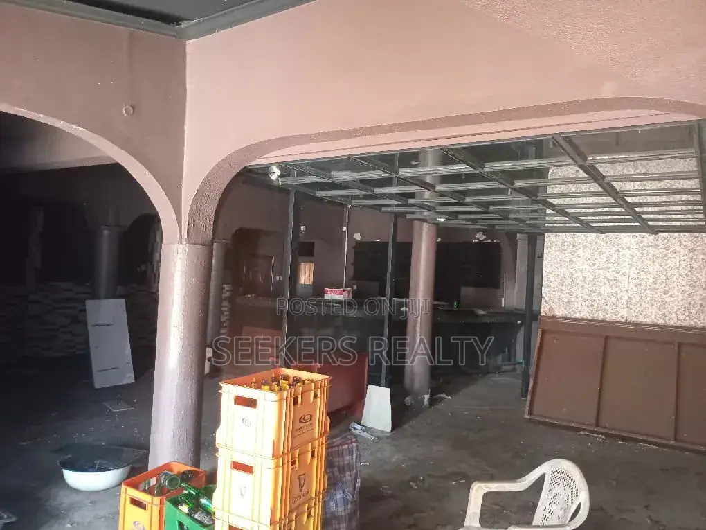 Night Club / Pub for Rent – Oxford Street, Osu
