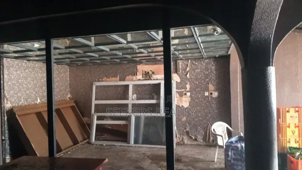 Night Club / Pub for Rent – Oxford Street, Osu
