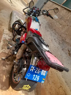 New Royal RY150 2026 Red