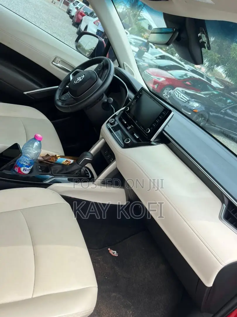 Toyota Corolla Cross 1.8 Petrol AWD 2022 Red