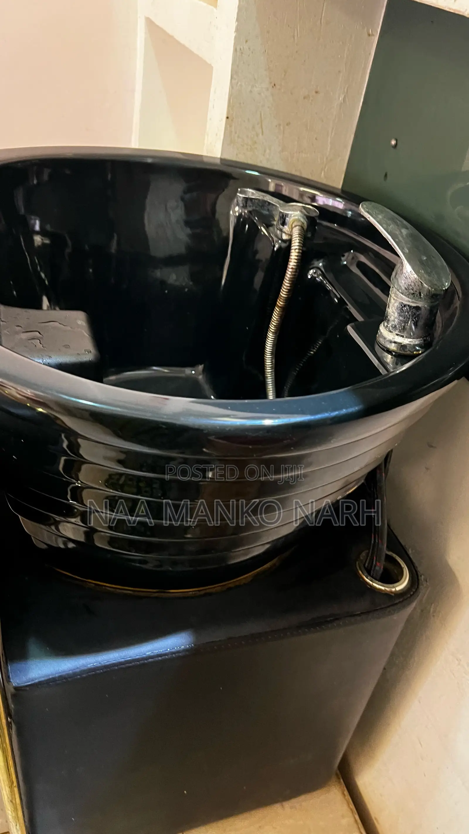Hair Washing Sink or Shampoo Chair and Basin