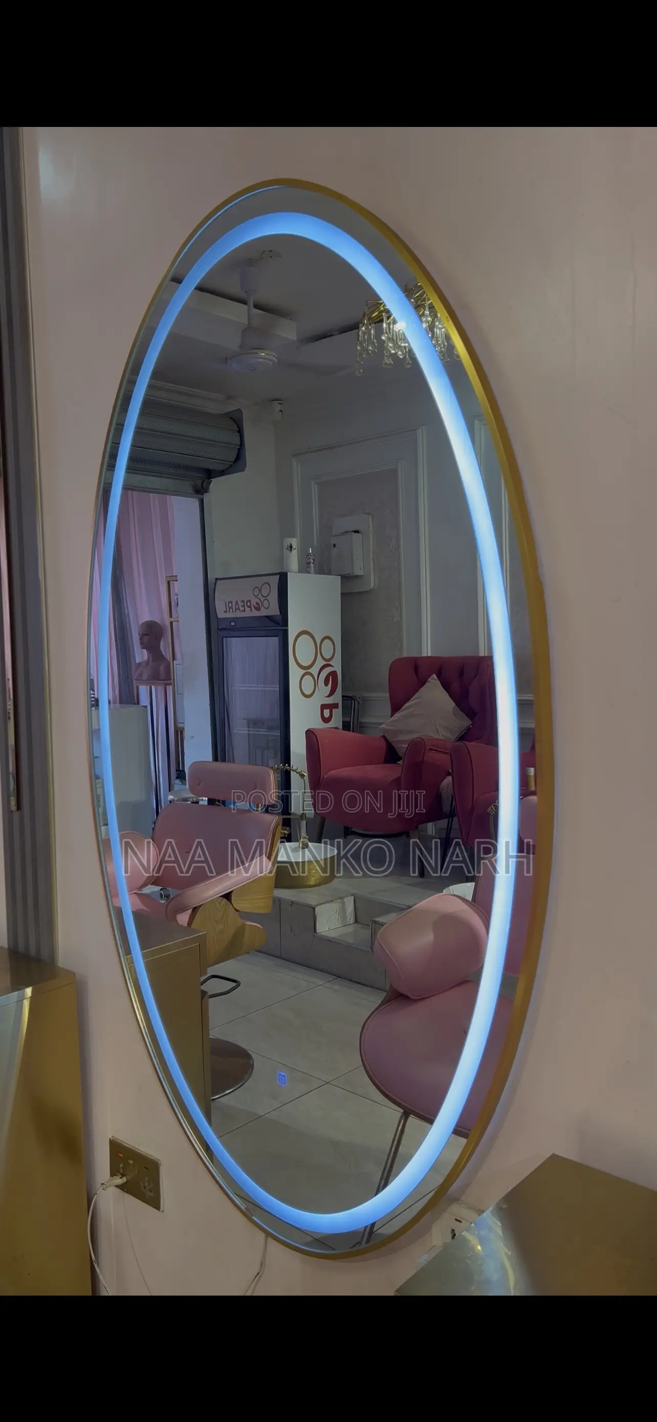 Salon Mirror