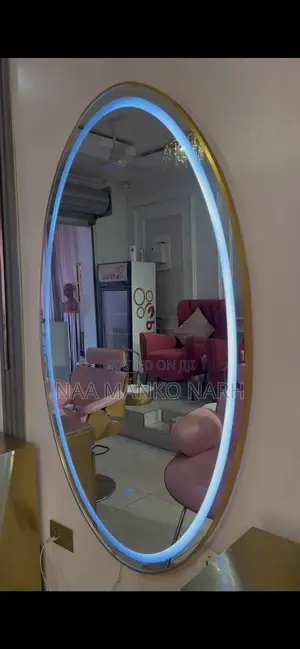 Salon Mirror