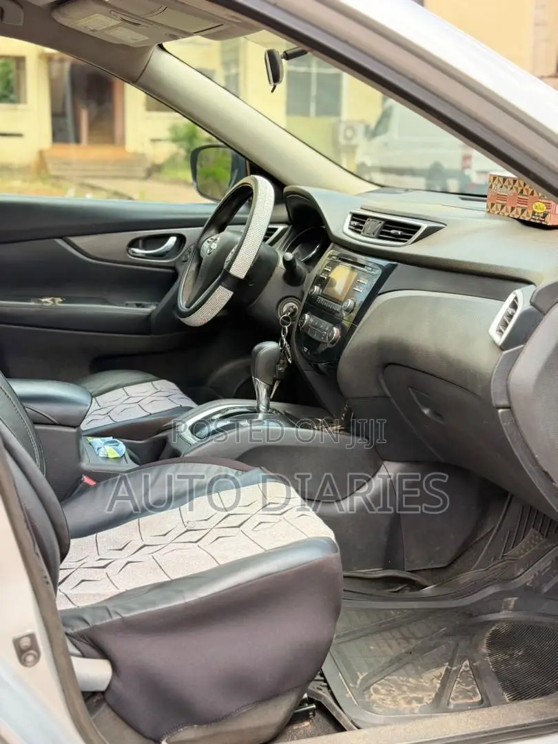 Nissan Rogue SL 4dr SUV (2.5L 4cyl CVT) 2015 Silver