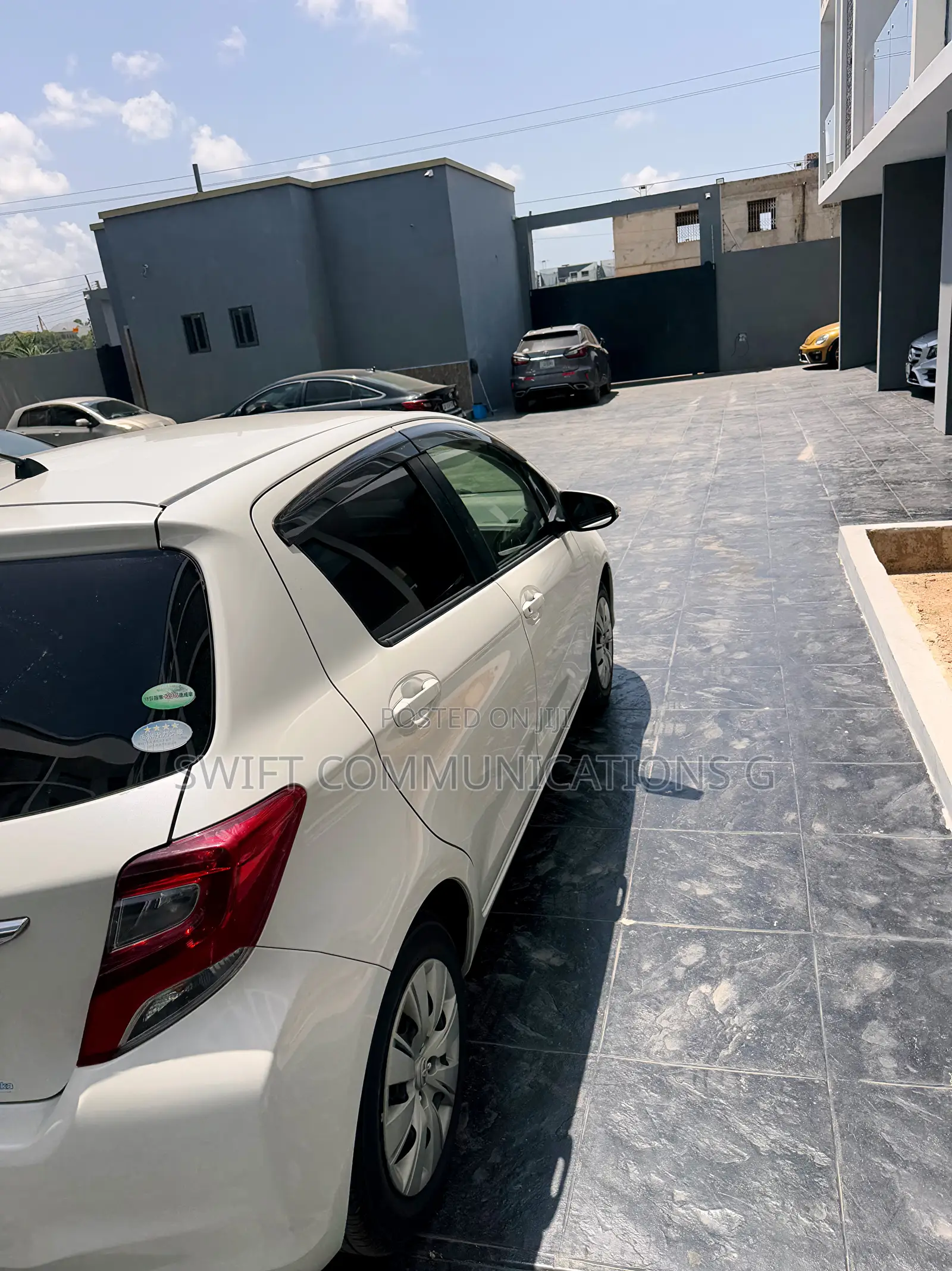 Toyota Vitz 1.3 FWD 5dr 2016 White