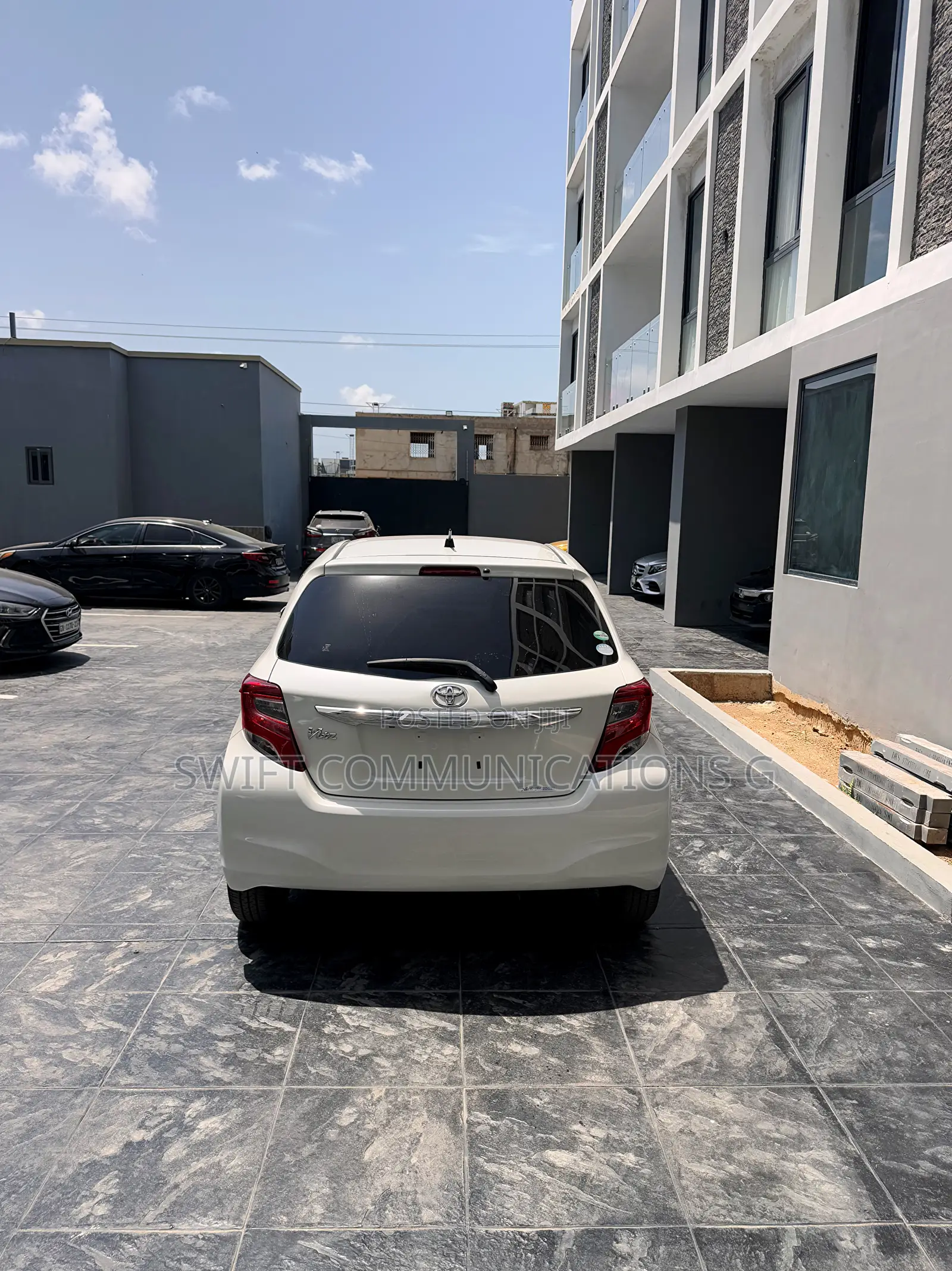 Toyota Vitz 1.3 FWD 5dr 2016 White