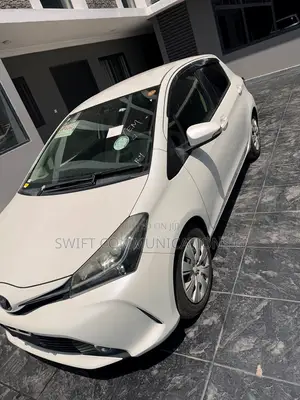 Toyota Vitz 1.3 FWD 5dr 2016 White