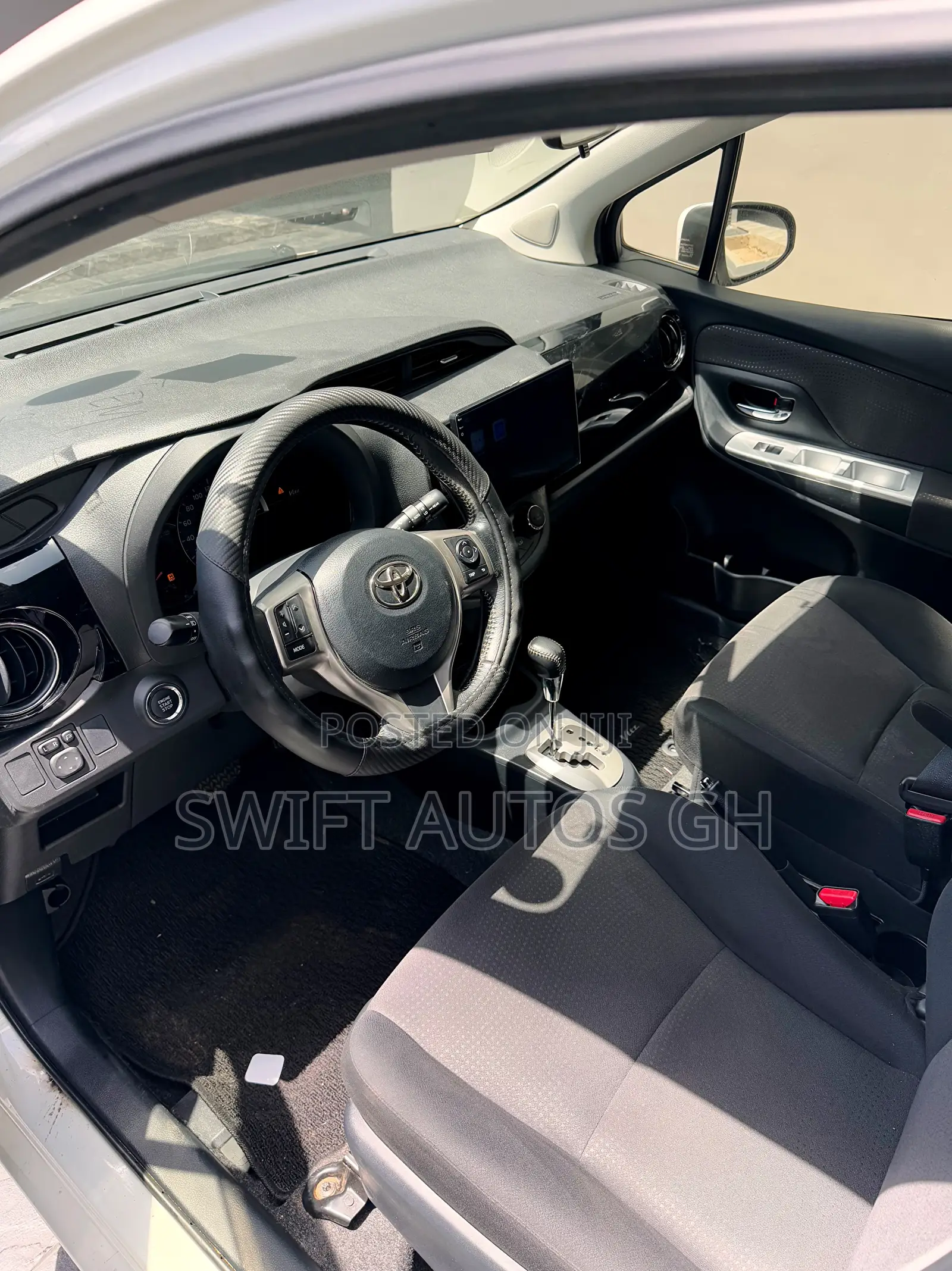 Toyota Vitz 1.3 FWD 5dr 2016 White