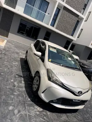 Toyota Vitz 1.3 FWD 5dr 2016 White