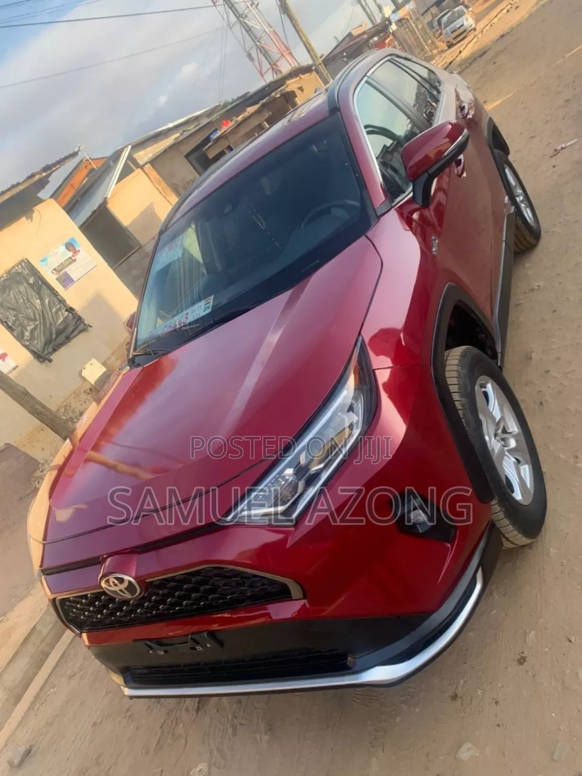 Toyota RAV4 XLE 2021 Red