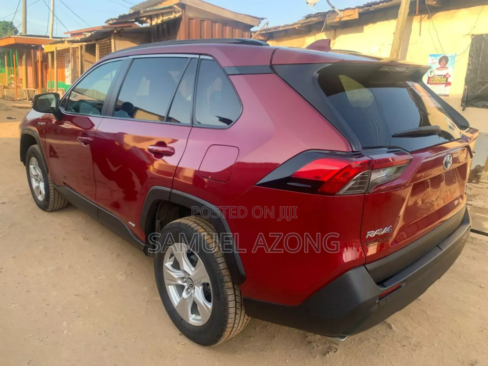 Toyota RAV4 XLE 2021 Red
