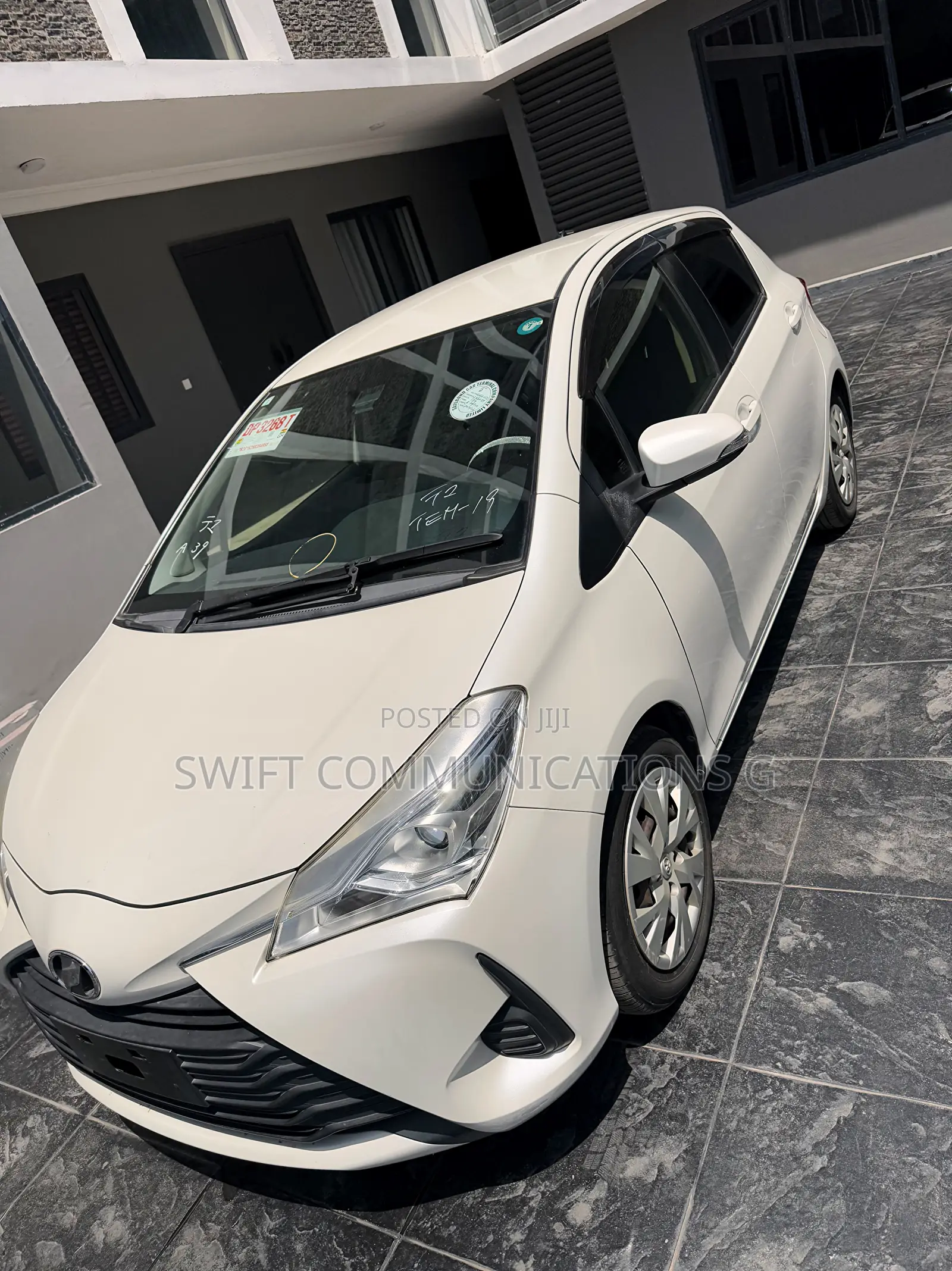 Toyota Vitz 1.3 FWD 5dr 2018 White
