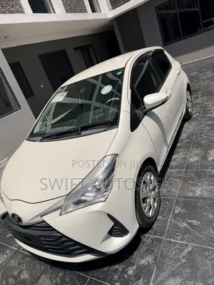 Toyota Vitz 1.3 FWD 5dr 2018 White