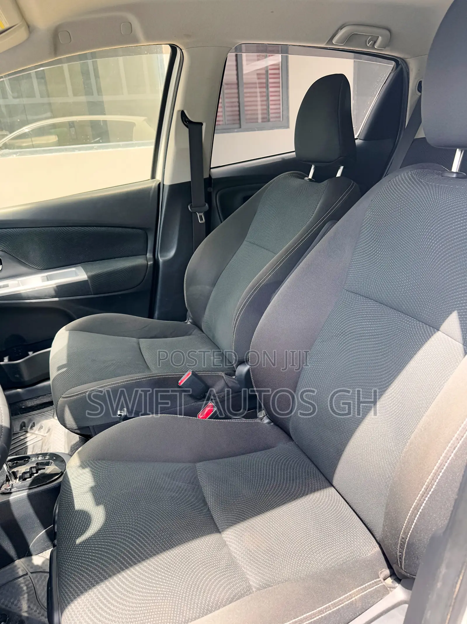 Toyota Vitz 1.3 FWD 5dr 2018 White