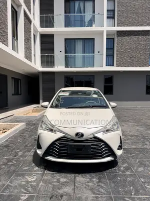 Toyota Vitz 1.3 FWD 5dr 2018 White