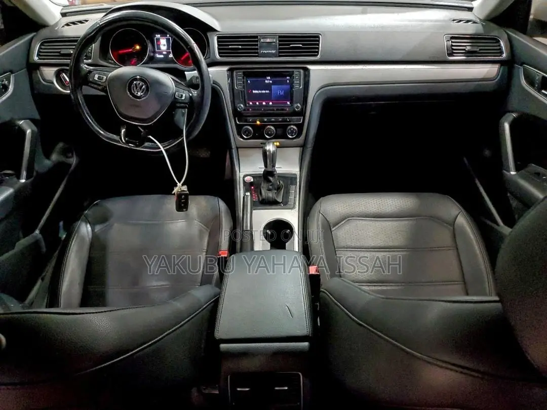 Volkswagen Passat 2.0T Wolfsburg Edition 2019 White