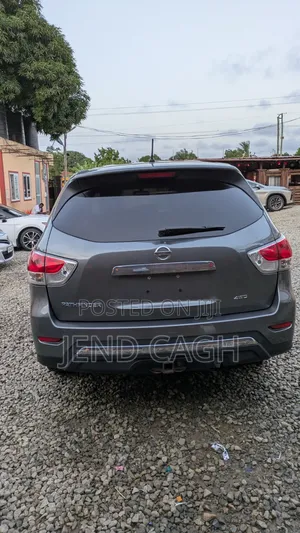 Nissan Pathfinder S 4dr SUV 4WD (3.5L 6cyl CVT) 2015 Gray