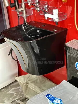 Black Hanging Basin