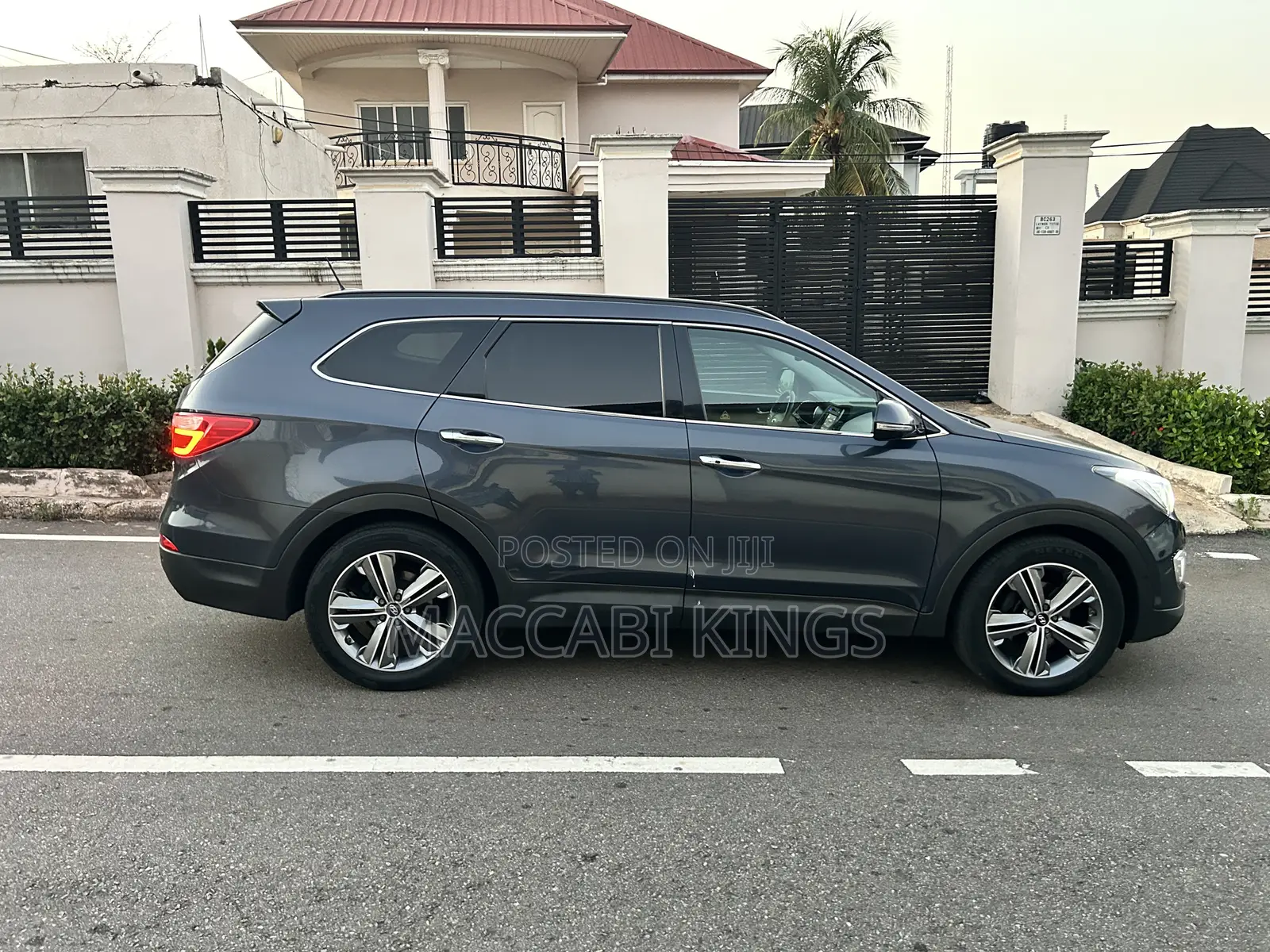 Hyundai Santa Fe Limited AWD 2017 Blue