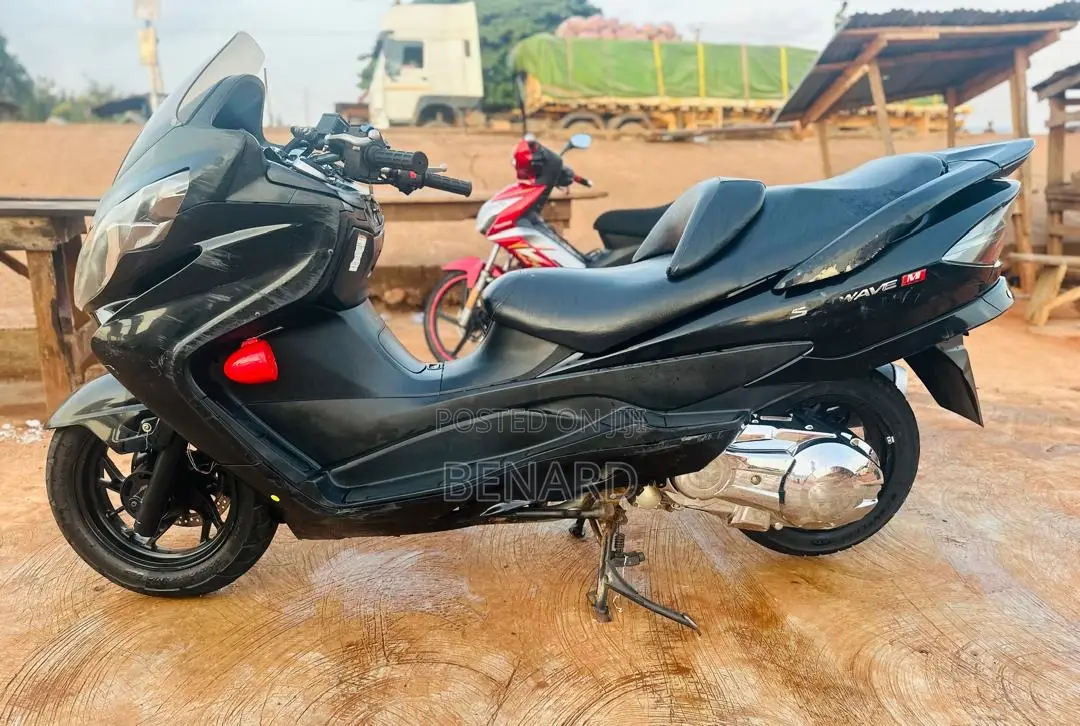 Suzuki Bike 2024 Black