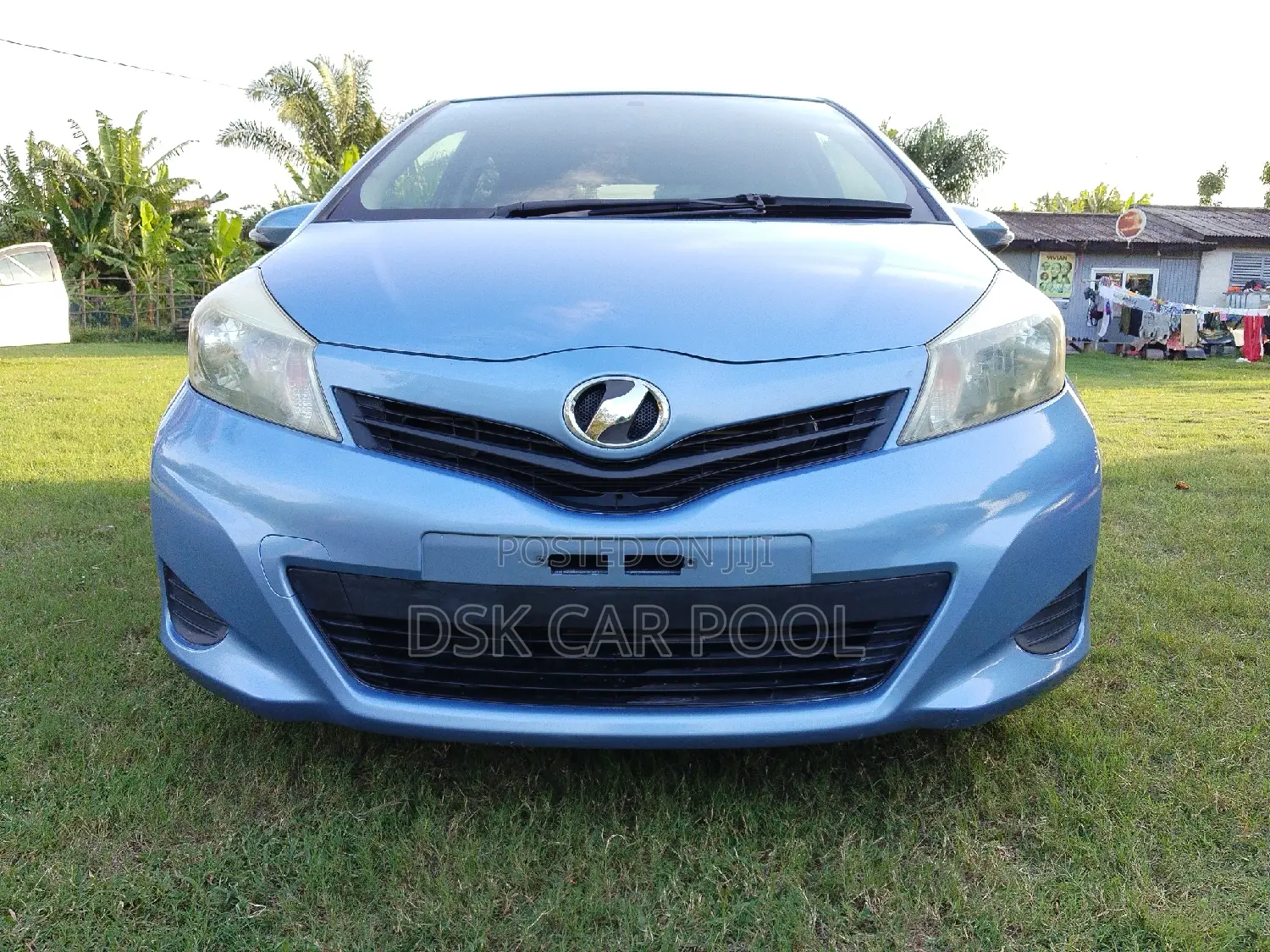 Toyota Vitz 1.3 FWD 5dr 2012 Blue
