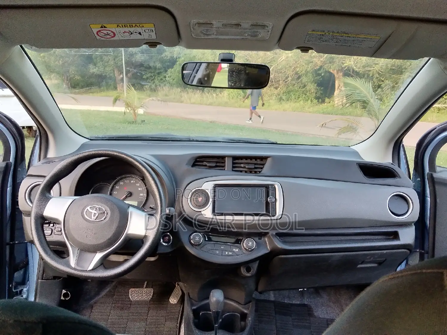 Toyota Vitz 1.3 FWD 5dr 2012 Blue