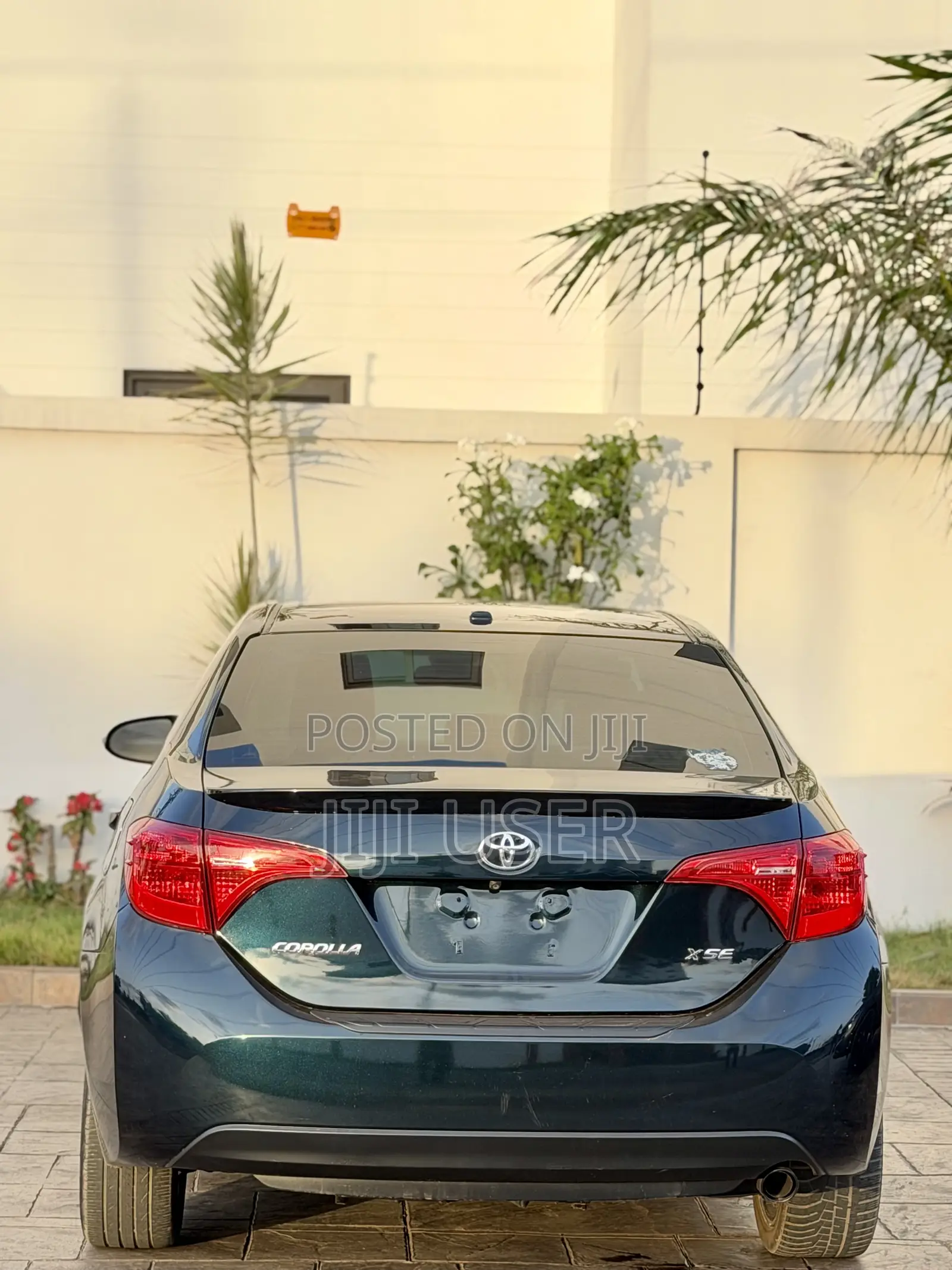 Toyota Corolla XSE (1.8L 4cyl 2A) 2018