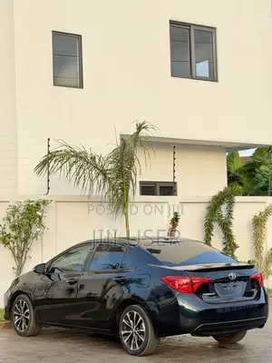 Toyota Corolla XSE (1.8L 4cyl 2A) 2018