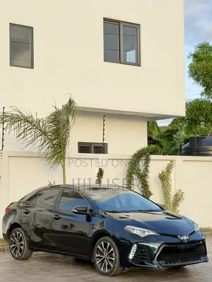 Toyota Corolla XSE (1.8L 4cyl 2A) 2018
