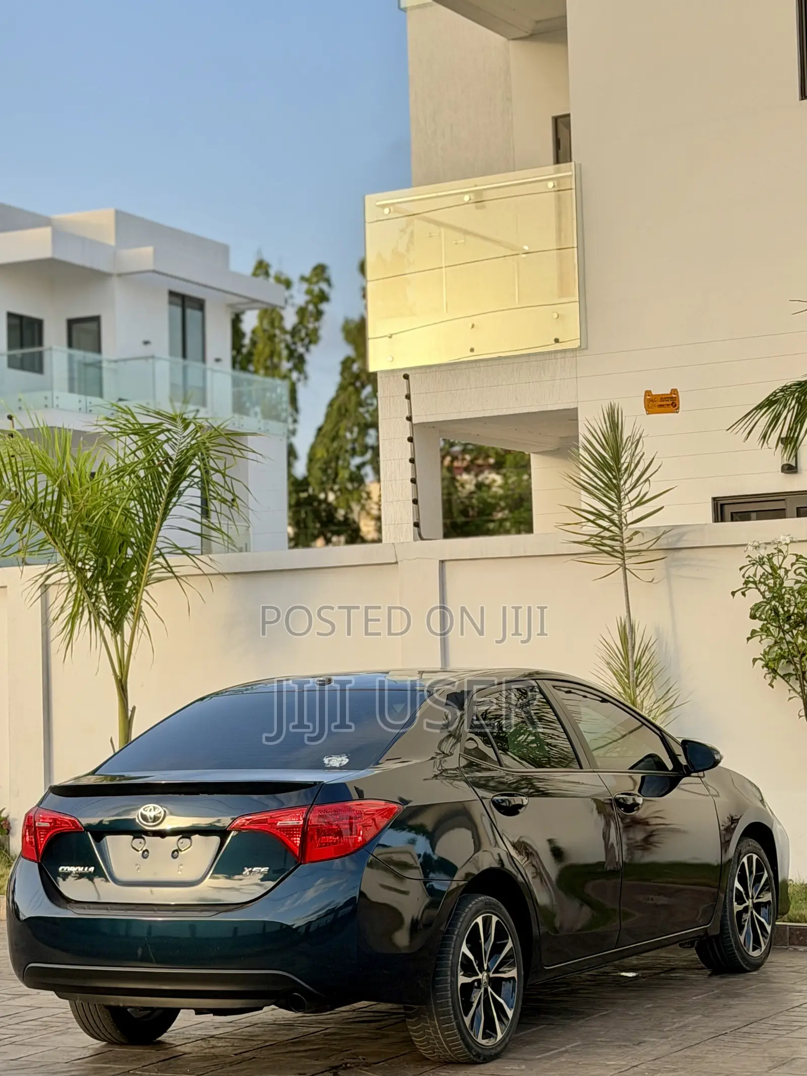 Toyota Corolla XSE (1.8L 4cyl 2A) 2018