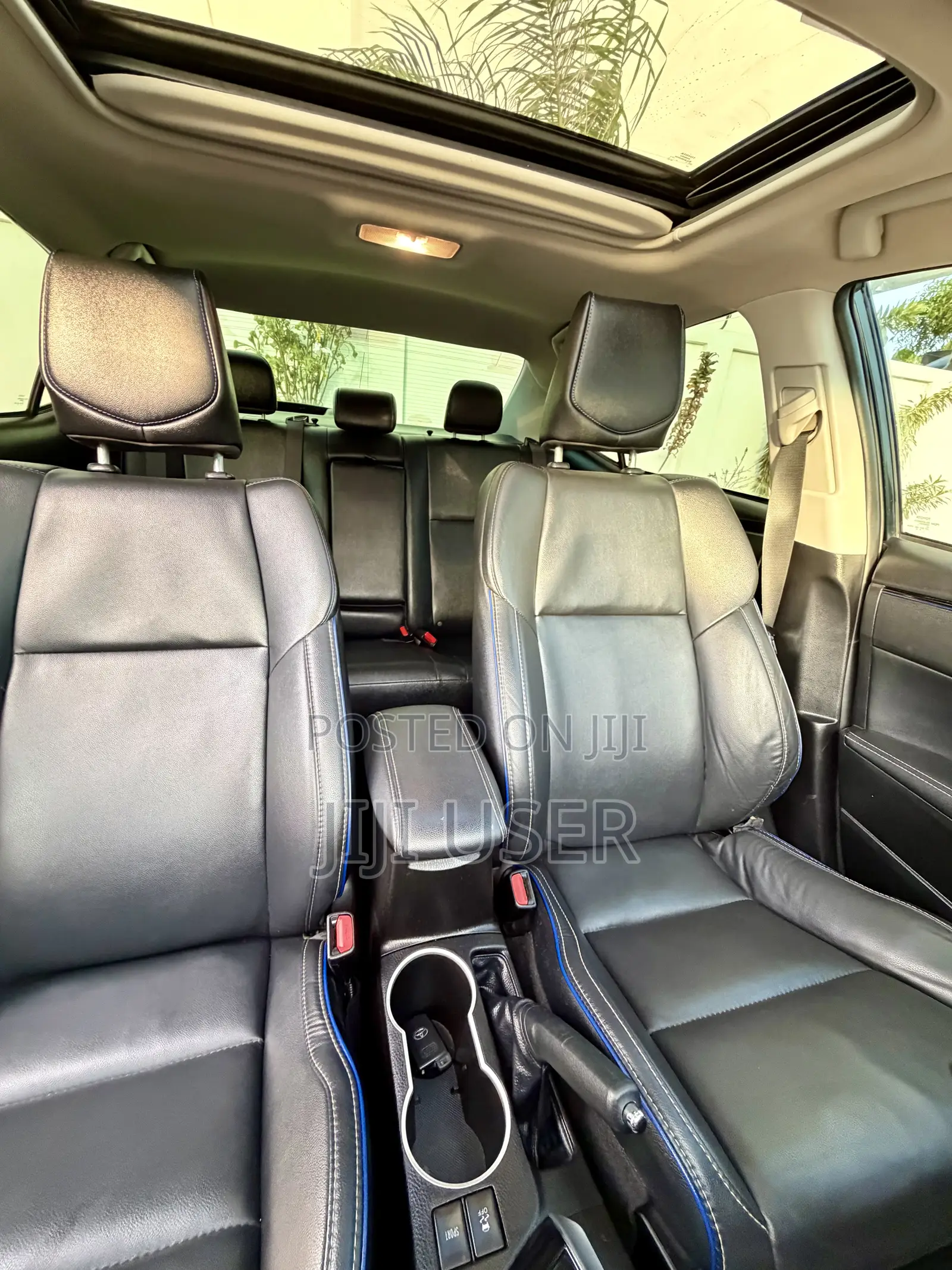Toyota Corolla XSE (1.8L 4cyl 2A) 2018