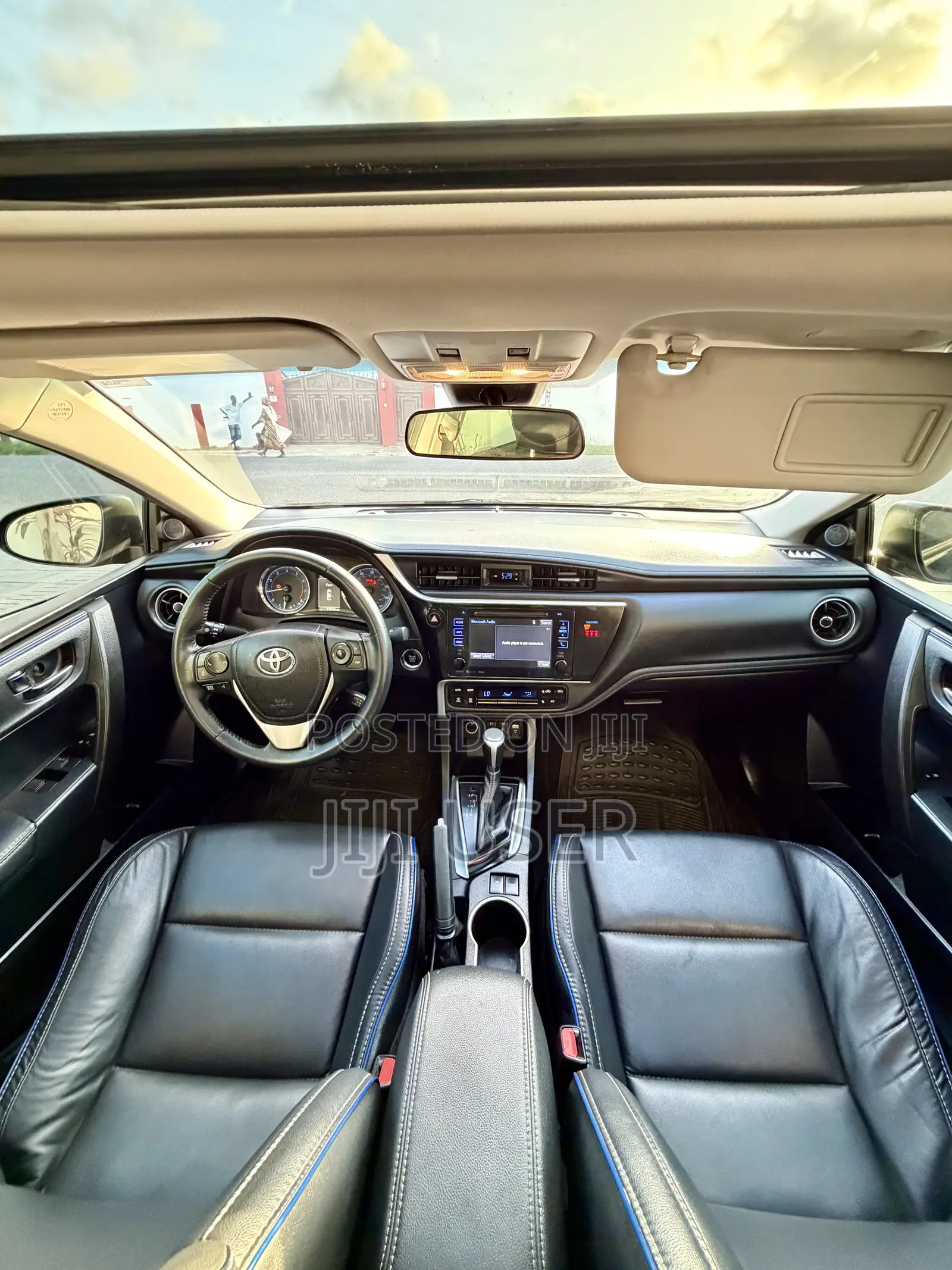 Toyota Corolla XSE (1.8L 4cyl 2A) 2018