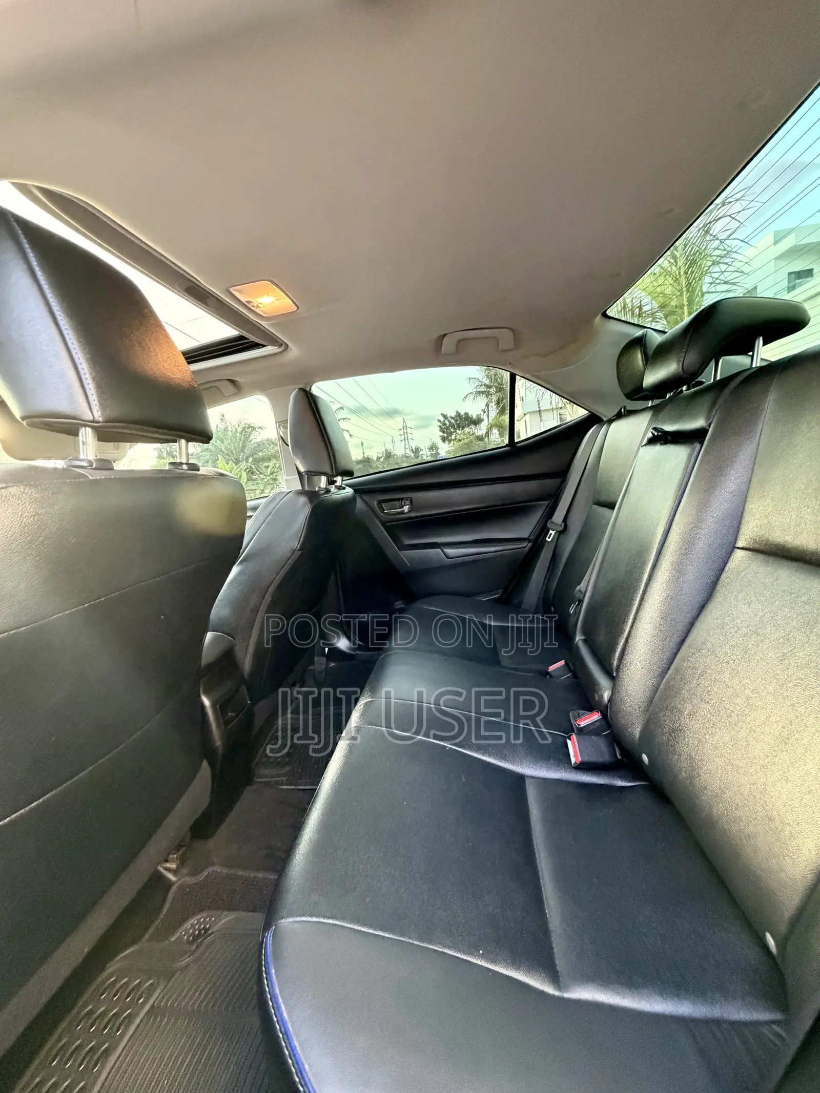 Toyota Corolla XSE (1.8L 4cyl 2A) 2018
