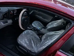 Hyundai Elantra 2017 Red