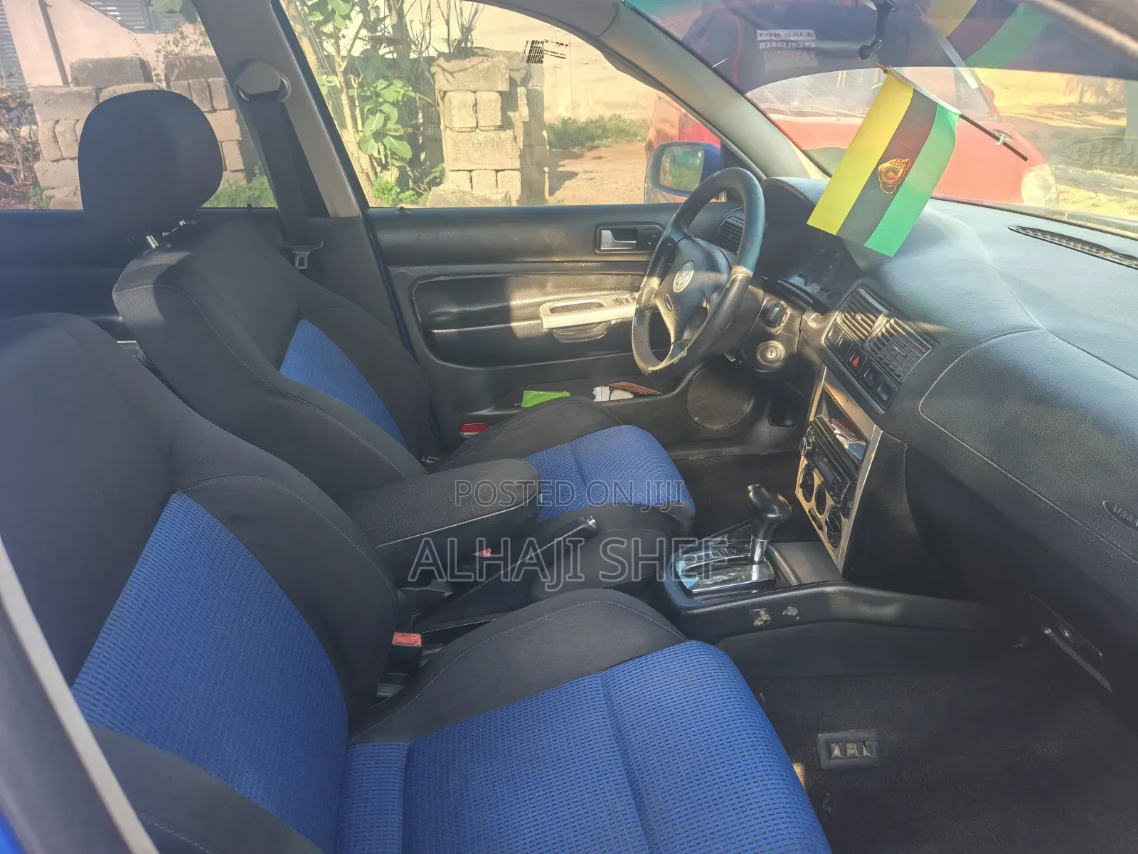 Volkswagen Golf 2004 Blue
