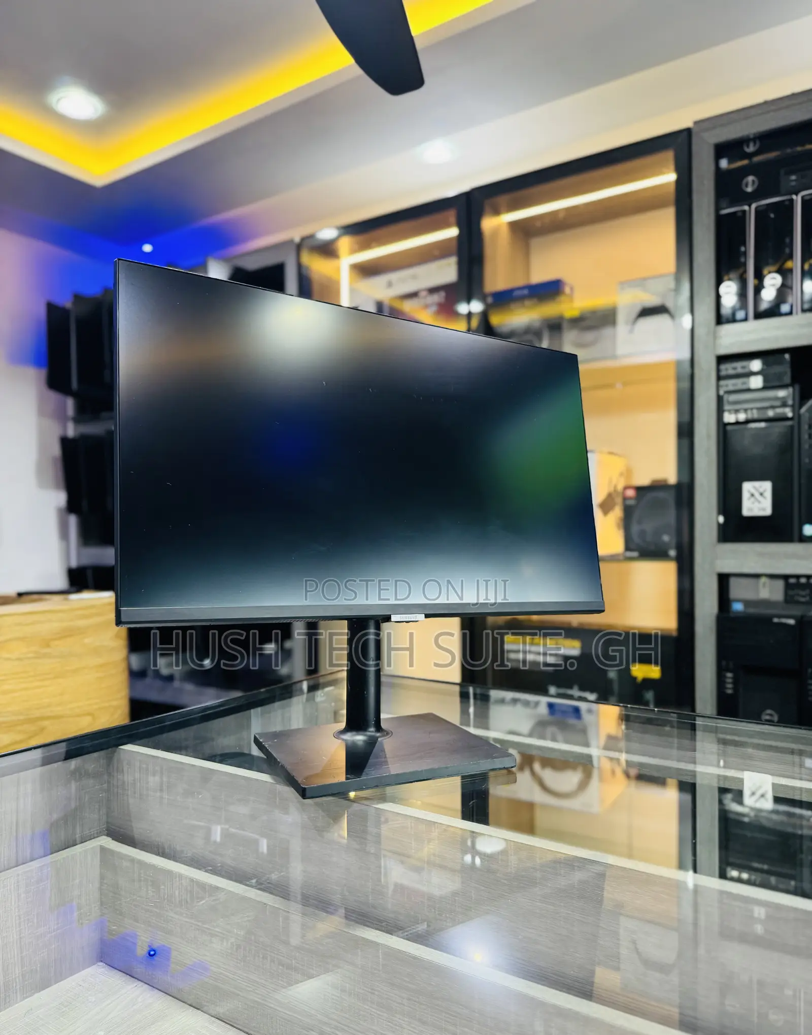 Samsung 27” Uhd Usb-C 2160p Ips Display Monitor