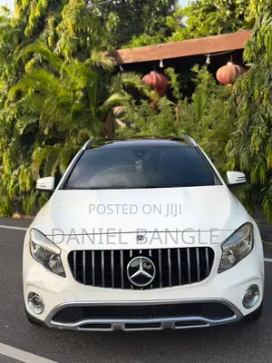 Mercedes-Benz GLA 250 2018 White