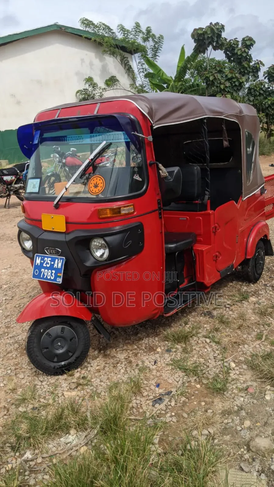 Bajaj RE 2025 Red