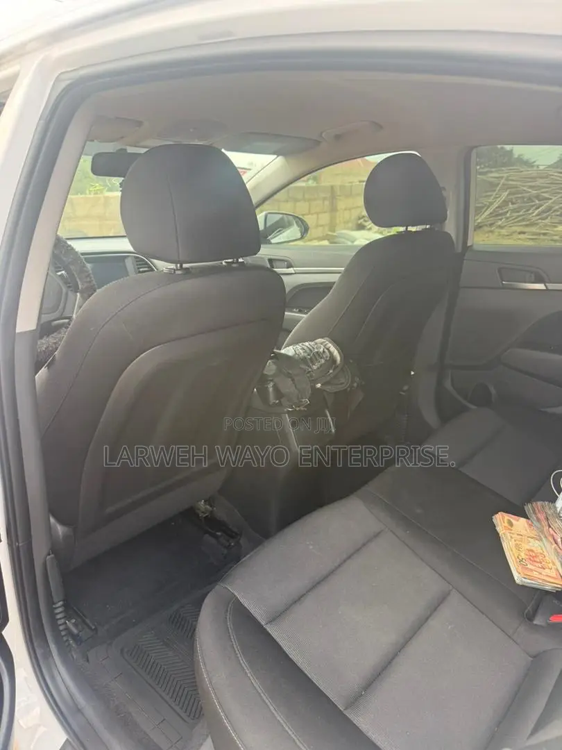 Hyundai Elantra Limited 2018 White