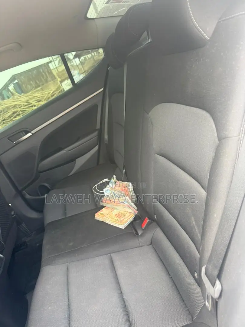 Hyundai Elantra Limited 2018 White