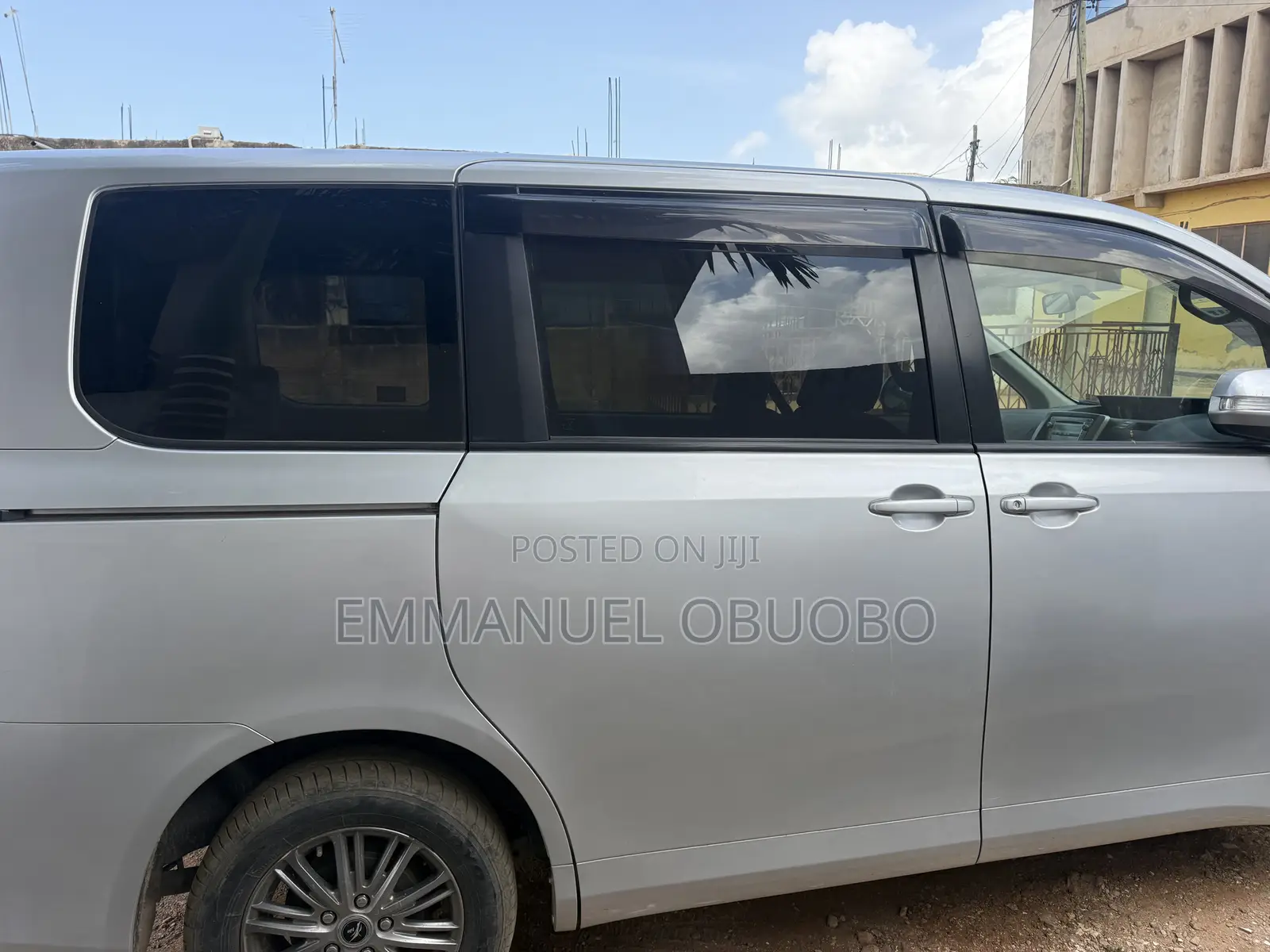 Toyota Voxy 2009 Silver