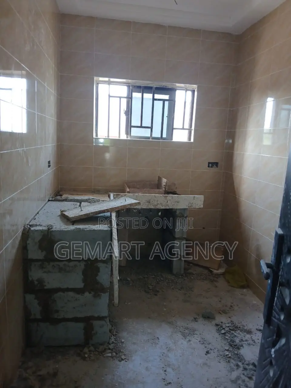 Furnished 3bdrm Apartment in Taifa No Way for rent